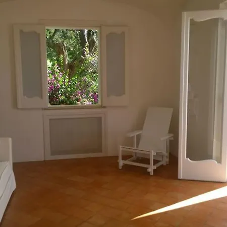 Edes Villa *